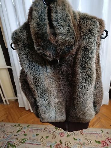 Prsluci: Predstavljamo ženski prsluk od veštačkog krzna, idealan za prelazne — 1