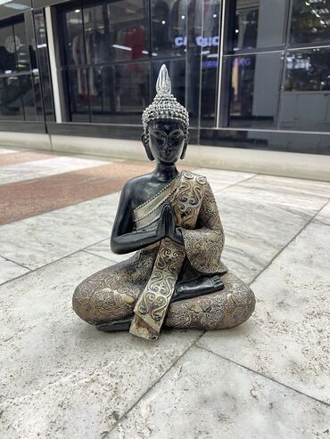 фарфоровая статуэтка: Настольные сувениры для декора •Будда изготовлен из материала