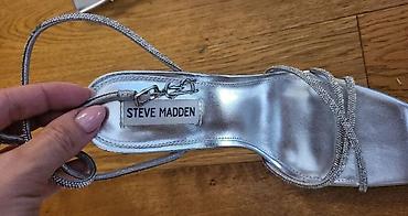 glamur: Steve Madden srebrne sandale na štiklu - Model: elegantne sandale sa — 1