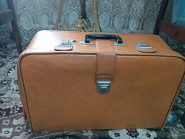 pc case: Ручная швейная машина в чемодане. Особенности: - Классическая — 4