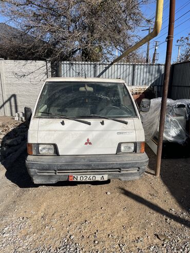 запчасти хундай портер 1: Mitsubishi L300: 1990 г., 1.6 л, Механика, Бензин, Фургон