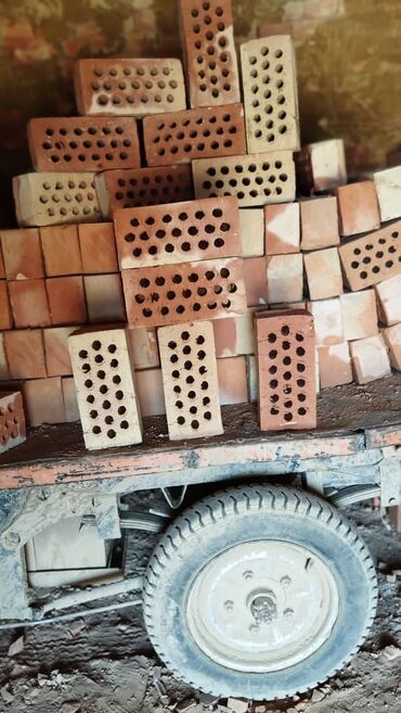 Строительный кирпич: Кирпичи Жжёный кирпич Пустотелый, дырчатый Глиняный, керамический — 16