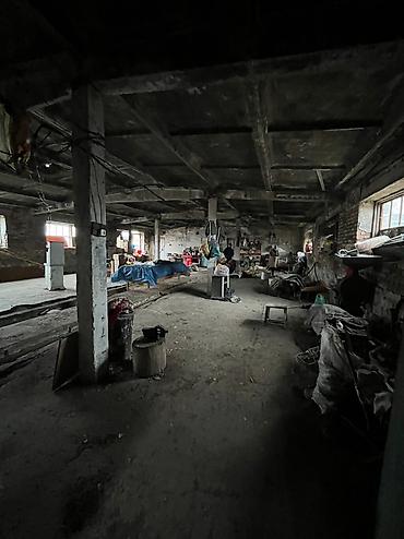 Аренда цехов, заводов и фабрик: Продается ферма (сарай) в г.Кара-Балта, село Ак-Башат. 3х комнатная — 6