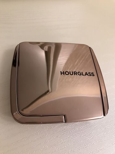 Срочно продам потрясающий бронзер😍, оригинал 💯, от бренда Hourglass