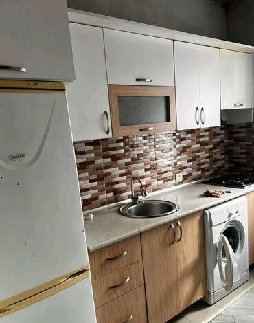 Uzunmüddətli kirayə mənzillər: Bakixanovda icranin araxsinda 2 otaqli kiraye ev verilir 5 mert/1i — 8