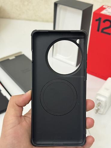 OnePlus: OnePlus 12, Б/у, 256 ГБ, цвет - Белый, 2 SIM — 8