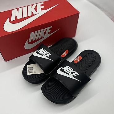 Босоножки, сандалии, шлепанцы: NIKE Benassi – легкие шлепанцы-сланцы для повседневной носки и отдыха — 10