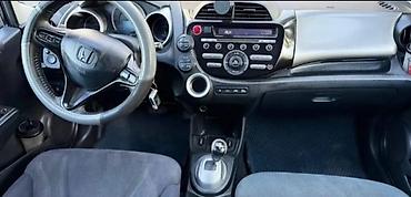 Honda: Honda Jazz: 2009 г., 1.5 л, Робот, Бензин, Хэтчбэк — 2