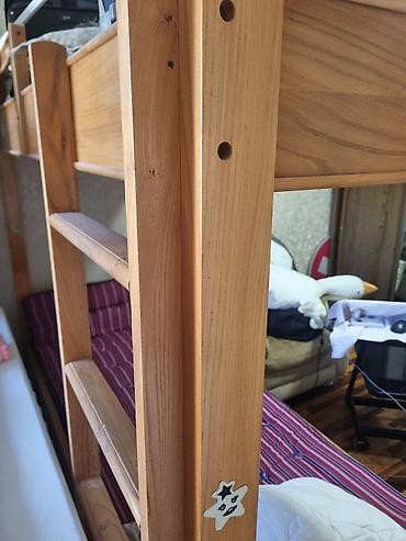 bunk bed: Двухъярусная кровать из массива дерева - Материал: натуральное дерево — 2
