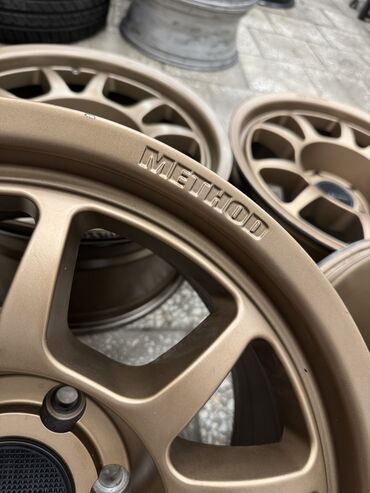 Диски: Литые Диски R 17 Комплект, отверстий - 6, Б/у at lalafo.kg — 8 Диски: Литые Диски R 17 Комплект, отверстий - 6, Б/у — 8