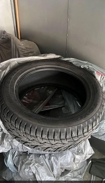 набор ключ авто: Шины 275 / 50 / R 20, Зимняя шипованная, Б/у, Комплект, Внедорожные (АТ/МТ), Япония, Toyo