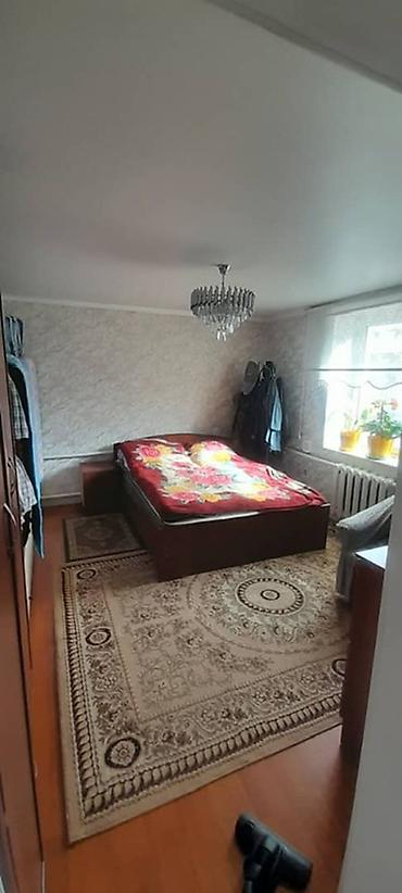 Продажа полдома: Нарын шаарынын РТС аймагынан баардык шарты менен үй сатылат! Адрес — 13