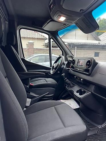 sprinter 2 2: Грузовой фургон Mercedes-Benz Sprinter белого цвета. Средний низкий — 10