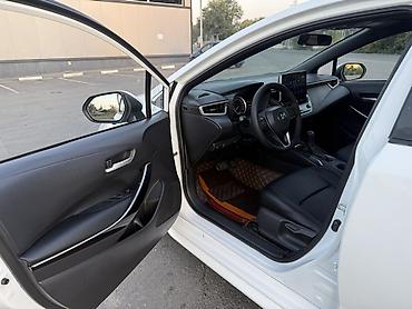 Toyota: Toyota Corolla: 2021 г., 1.8 л, Вариатор, Гибрид, Седан — 8