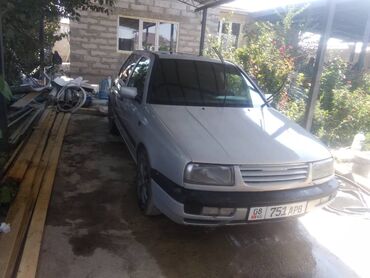 Volkswagen: Volkswagen Vento: 1994 г., 1.8 л, Механика, Бензин, Седан — 7