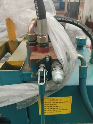 Пресс станки: Продаю пресс гидравлический вертикальный для картона, бумаги, целофана — 7