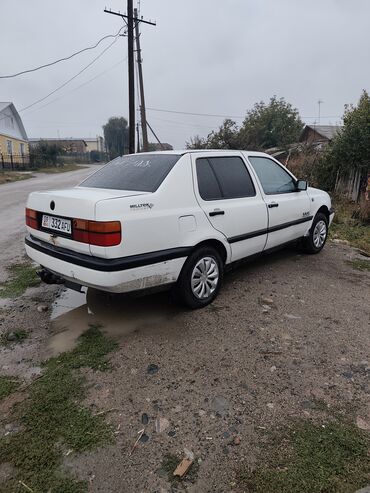аксессуары для автомобилей: Volkswagen Vento: 1992 г., 1.8 л, Механика, Бензин, Седан