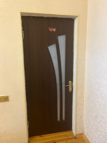 Qonaq otağı dəstləri: (XALİDƏ) 4 ədəd qapı sökülməyib kim alsa özü söküb aparacaq satılır 55