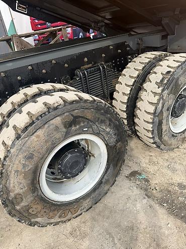 Тракторы Zoomlion: Самосвал SHACMAN X3000 8x4 - Колёсная формула: 8x4, двойные задние — 2