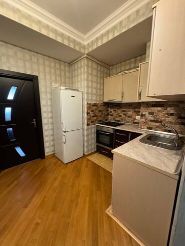 Uzunmüddətli kirayə mənzillər: Nərimanov metrosu yaxınlığı,Metroparkın arxasında,17 mərtəbənin,9-cu — 5