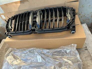 Решетки радиатора: Решетка радиатора BMW 2020 г., Б/у, Оригинал — 10