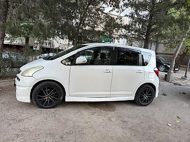 Продажа авто: Toyota Ractis: 2005 г., 1.3 л, Автомат, Бензин, Минивэн — 2
