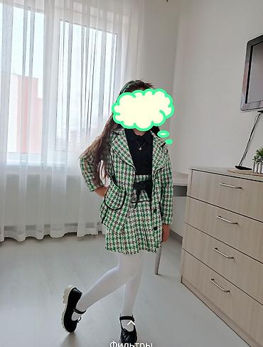 donlar yeni: Dəst geyim qız üçün 3lü. Yupqa + pencək+ qara uzunqol köynək . 2 dəfə — 1
