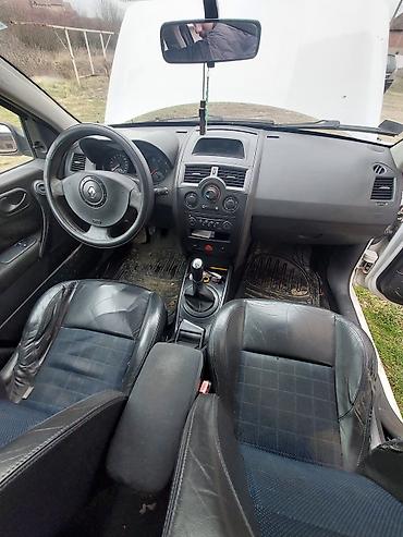 Renault: Renault Mégane II, bele boje, hečbek sa 5 vrata. Pogonsko rešenje sa — 12