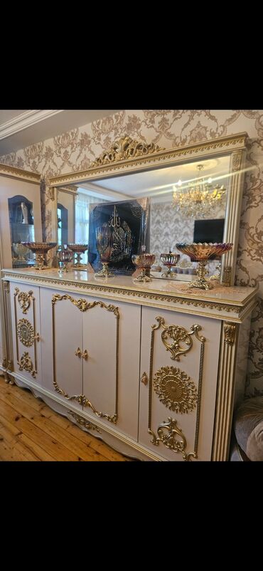 Вешалки: Распашной, 4 двери Прямой шкаф, Буфет
