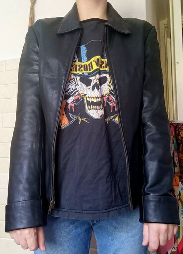 женская джинсовая куртка: Куртка M (EU 38), цвет - Черный