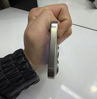 Apple iPhone: IPhone 15 Pro, Natural Titanium, Face ID — 10