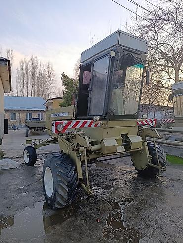 Самоходные косилки: Самоходная косилка-жатка Fortschritt E303 с рабочей приставкой — 3
