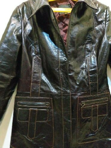 стильные кожаные куртки женские: Кожаная куртка, M (EU 38), L (EU 40)