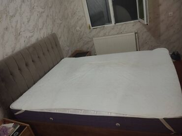диван кровать с ортопедическим матрасом: Taxt 1.90 ölçülü, 24sm ortopedik matrasla birlikde 450 azn 4 aydi