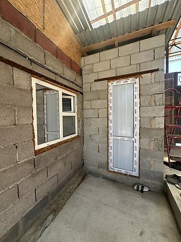 Продажа коттеджей и домов: 📍 В центре Сокулука продаётся дом на участке 6 соток. 🏡Дом состоит — 12