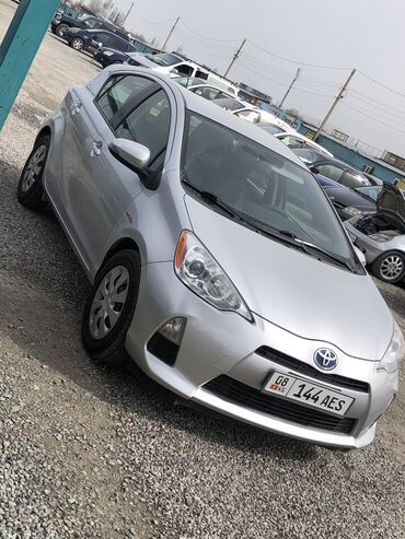 Toyota: Toyota Prius: 2012 г., 1.5 л, Автомат, Гибрид