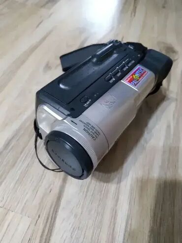 Video kamere: 1. Sony DCR-DVD205E Handycam DVD Camcorder (12x Optical Zoom, 2.7" — 7