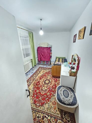 2 комнатная квартира в джале: 2 бөлмө, 46 кв. м, 104-серия, 4 кабат, Косметикалык ремонт