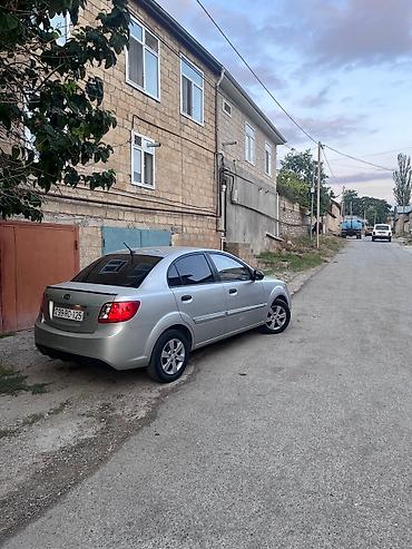 luaz satilir: Kia Rio: 1.4 l | 2011 il Sedan — 4