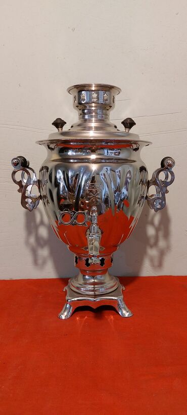 Digər çaydanlar: Klassik samovar dəsti - Material: cilalanmış metal korpus (gümüşü və — 10