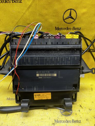 Другие детали салона: Блок управления сиденьем Mercedes s-class w220 Блок управления