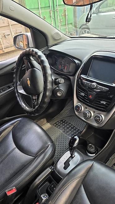 малолитражные машины: Chevrolet Spark: 2016 г., 0.1 л, Вариатор, Бензин, Хэтчбэк — 5