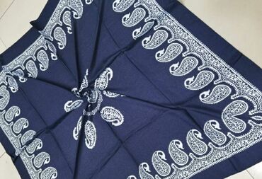 Baş geyimləri: Kəlağayılar. Bu kəlağayıların içi boş K hərfi ilə yazılıdı. Materialı — 18