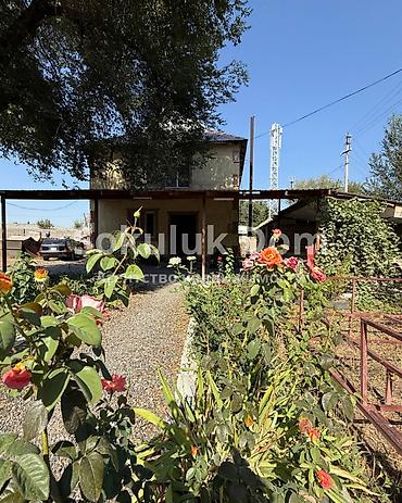 sokuluk: 🏠Продается дом в с. Сокулук 🟡Комнаты: 5 🟡 Участок: 8 соток 🟡 — 5