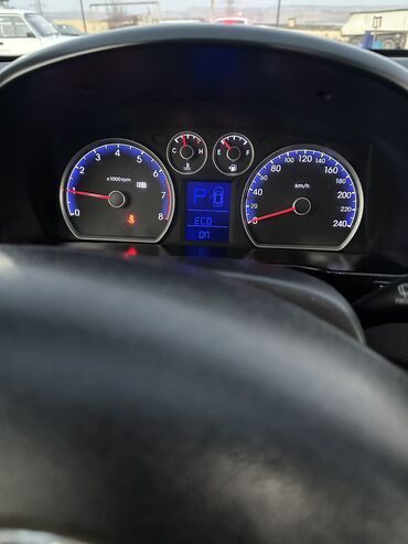 Hyundai: Hyundai i30: 1.6 l | 2010 il Sedan — 6