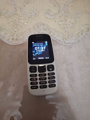 fifa mobil: Salam telefon idal veziyyetdedir tam orjinaldi cox az islenib ustada
