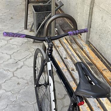 стреппы: LOWII с карбо вилкой 🚴 Лкп:8,5/10 По компонентам: Руль: Urchin track — 3