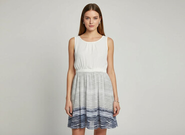 sukienki trapezowe plus size na wesele: Women`s dress, size S