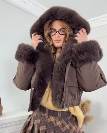 Zimske jakne: S (EU 36), Jednobojni, Sa postavom, Krzno — 9