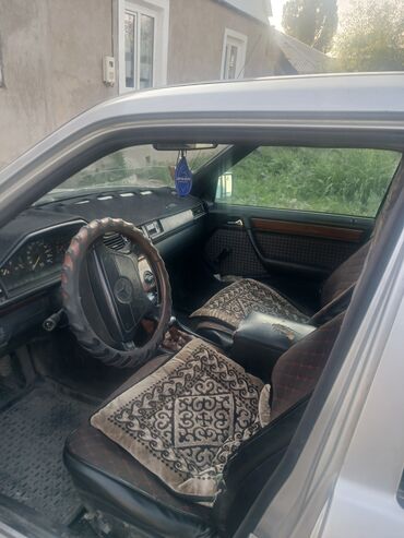 corolla runx: Mercedes-Benz W124: 1993 г., 2.2 л, Механика, Бензин, Седан